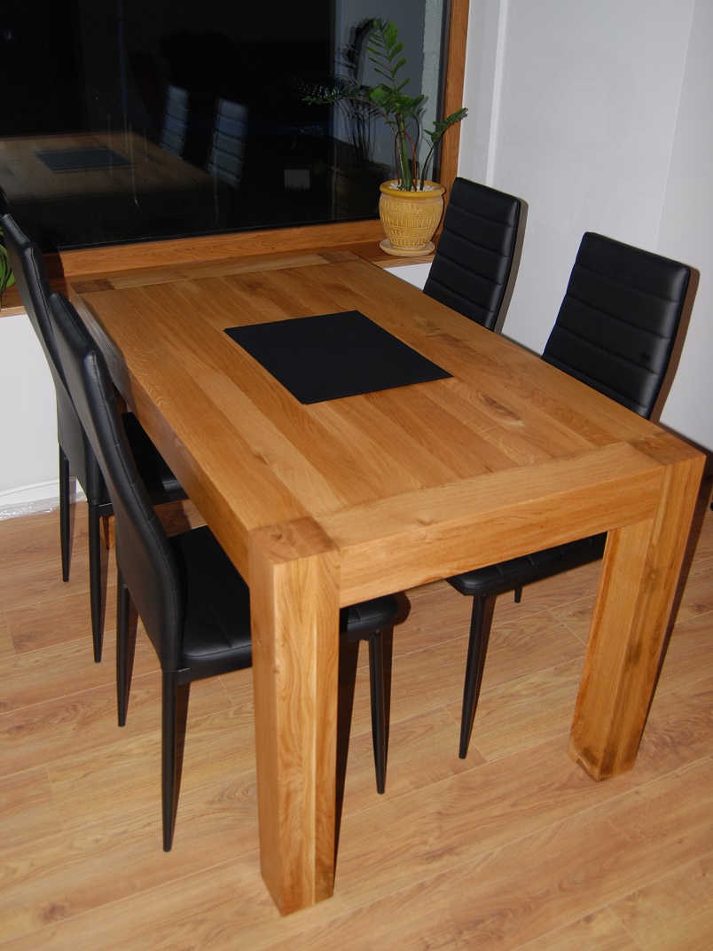 stół dębowy z litego drewna do salonu