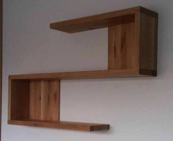 Drewniana półka asymetryczna