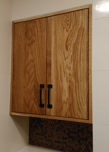 Drewniana szafka do łazienki