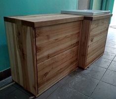 Drewniana szafka łazienkowa